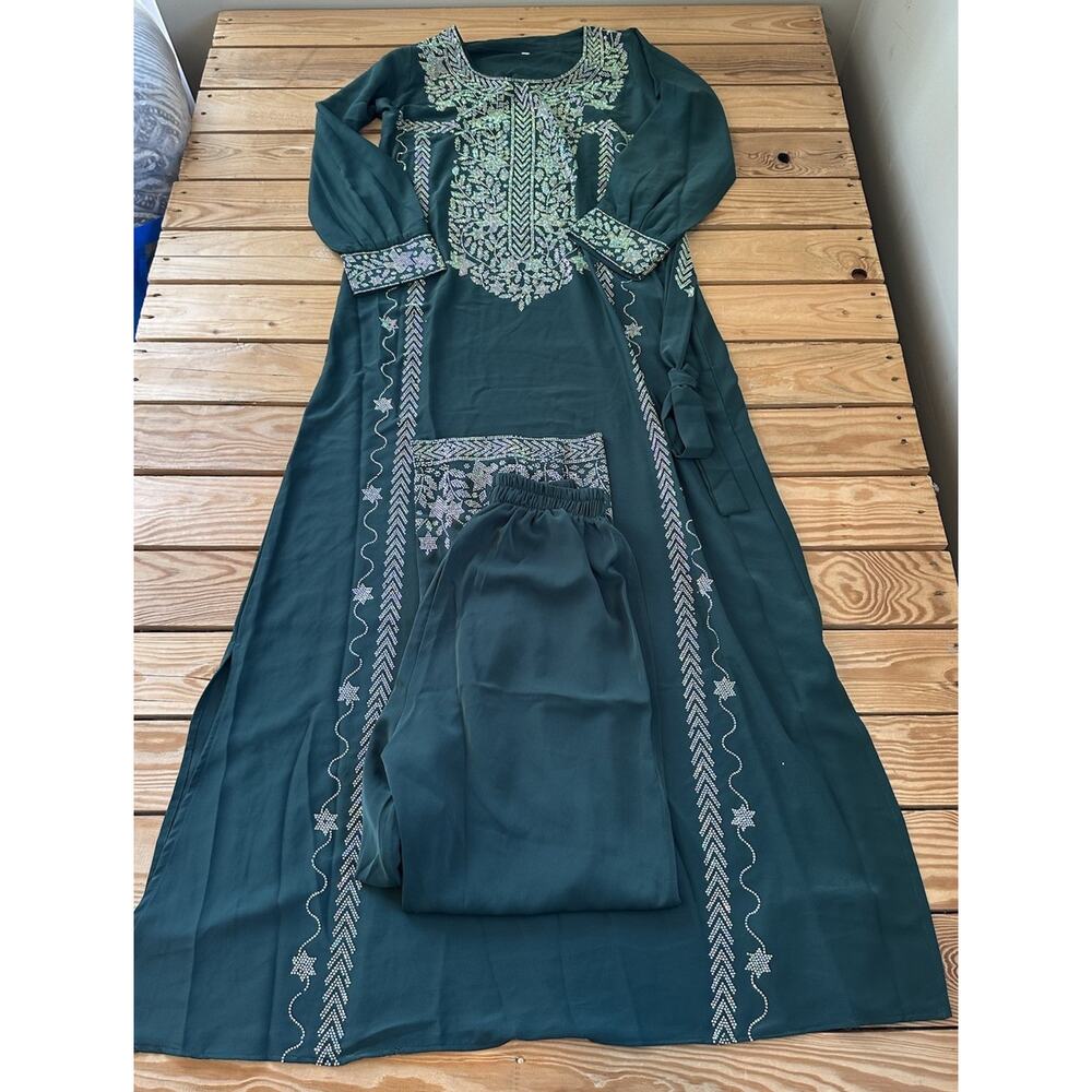 Jeweled Abaya Dress With Pants Size Medium Women’s Green